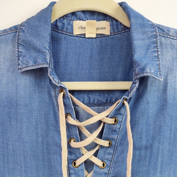 Anthropologie Cloth & Stone Chambray Lace Up Top Size XS - Picture 4 of 11